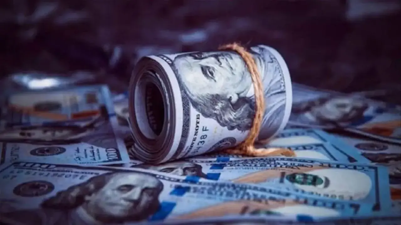 سعر صرف الدولار في العراق يتثبّت مقابل الدينار خلال الإجازة